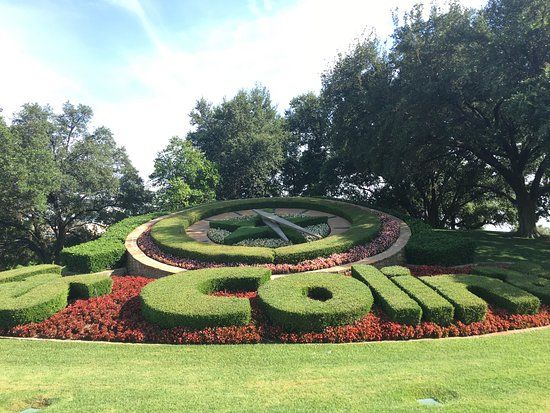 Las Colinas Flower Clock